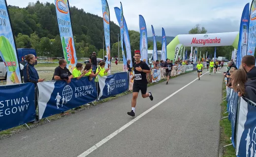 Bieg na 1 km cieszył się wielkim zainteresowaniem na Festiwalu Biegowym w Piwnicznej - 60